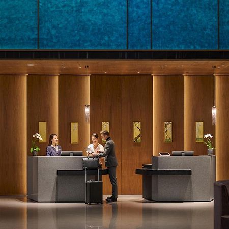 Intercontinental Kaohsiung By Ihg Hotel ภายนอก รูปภาพ The lobby of the hotel