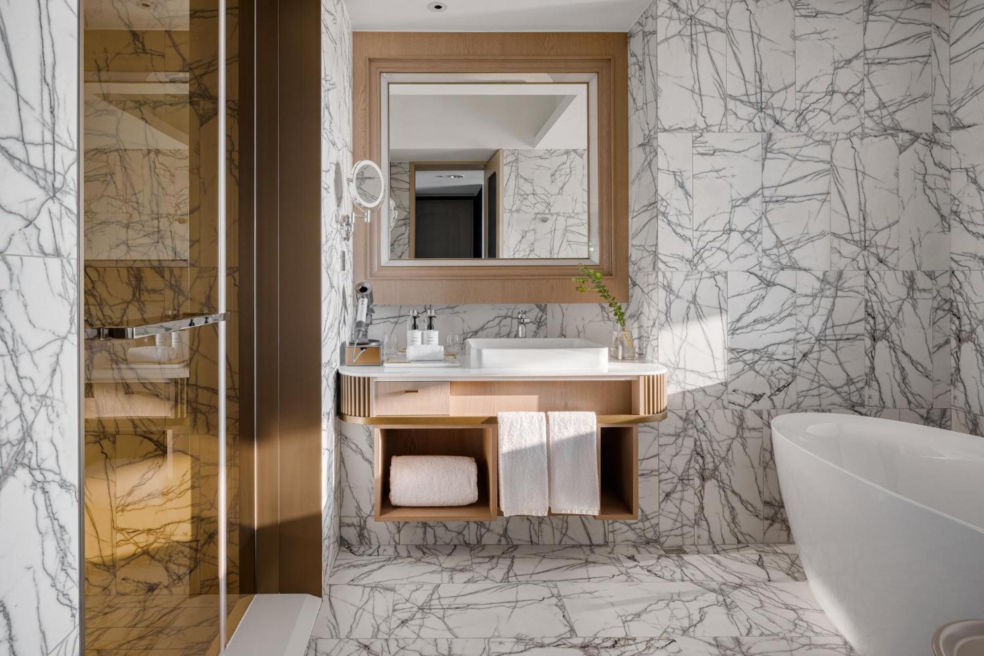 Intercontinental Kaohsiung By Ihg Hotel ภายนอก รูปภาพ Bathroom