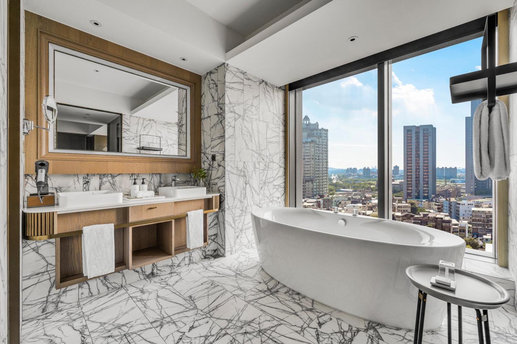 Intercontinental Kaohsiung By Ihg Hotel ห้อง รูปภาพ Bathroom