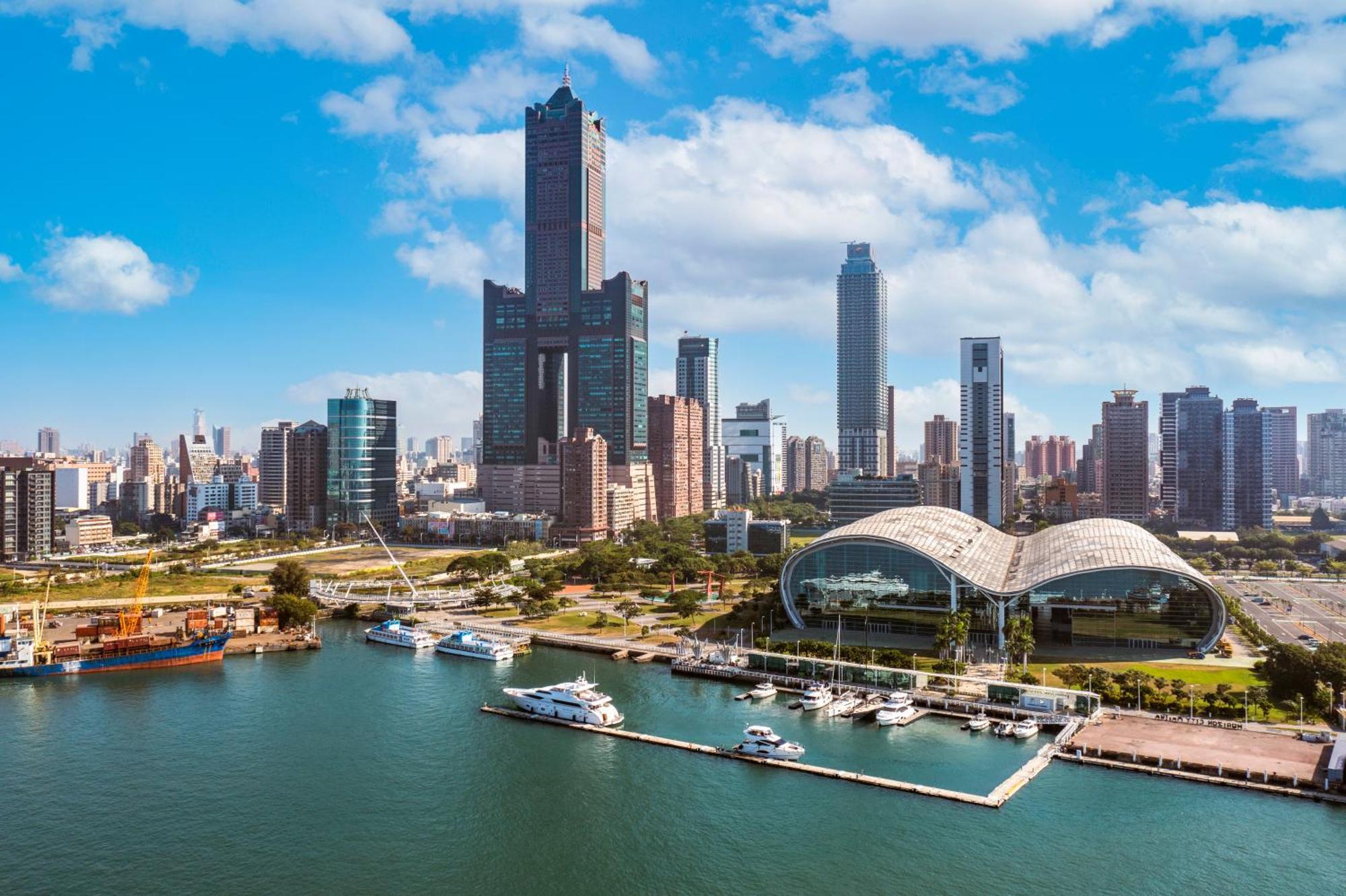 Intercontinental Kaohsiung By Ihg Hotel ภายนอก รูปภาพ Kaohsiung