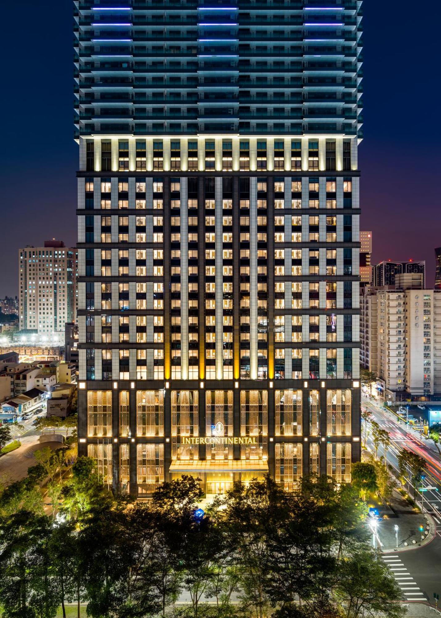 Intercontinental Kaohsiung By Ihg Hotel ภายนอก รูปภาพ The River
